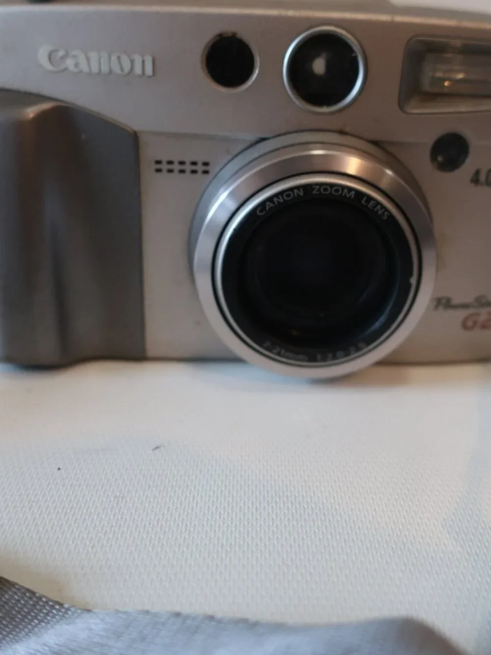 Mens Womens Canon PC1015 4.0 Megapixel Powershot G2 Camera